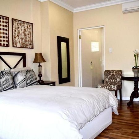 Upper Room Guesthouse Kirkwood Екстер'єр фото