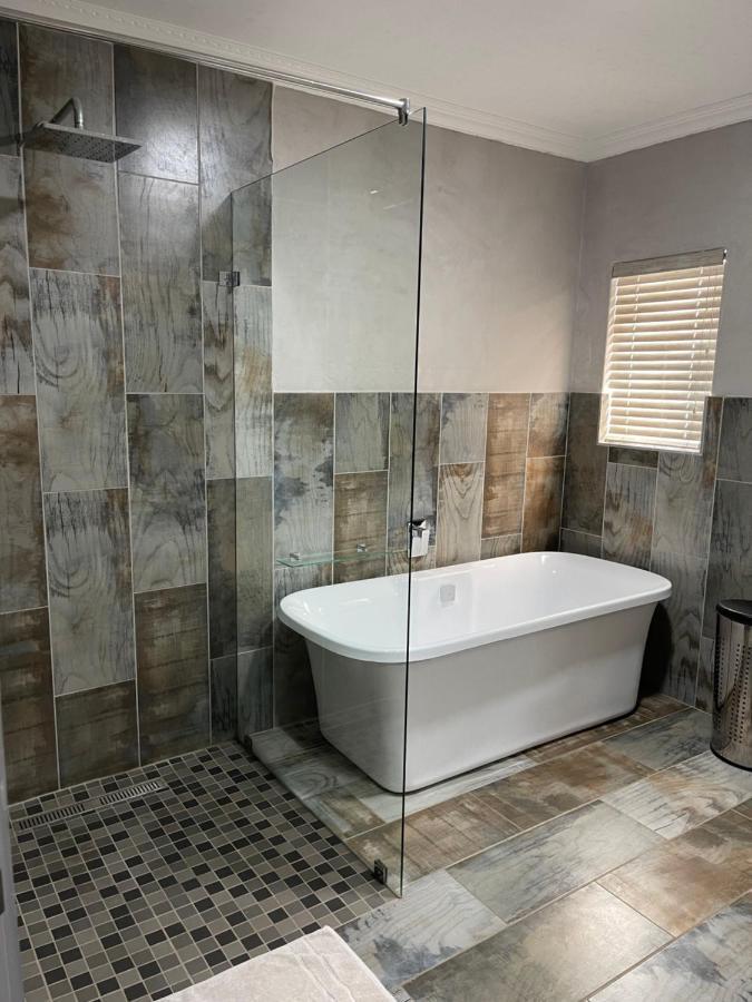 Upper Room Guesthouse Kirkwood Екстер'єр фото