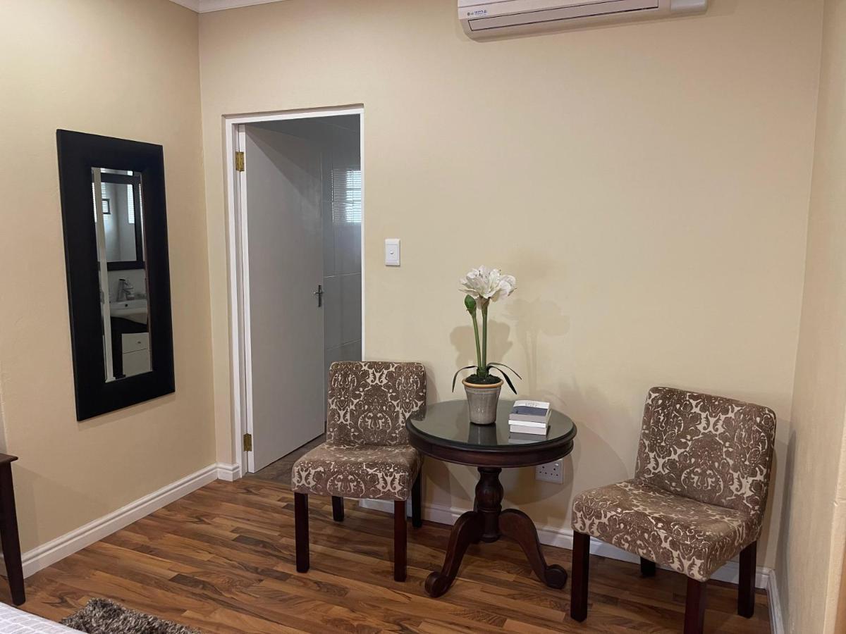 Upper Room Guesthouse Kirkwood Екстер'єр фото