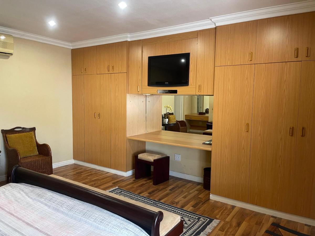 Upper Room Guesthouse Kirkwood Екстер'єр фото