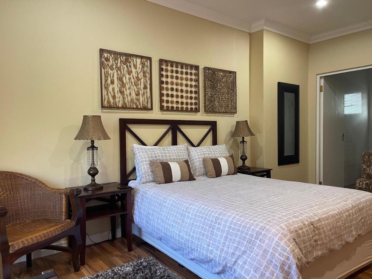 Upper Room Guesthouse Kirkwood Екстер'єр фото
