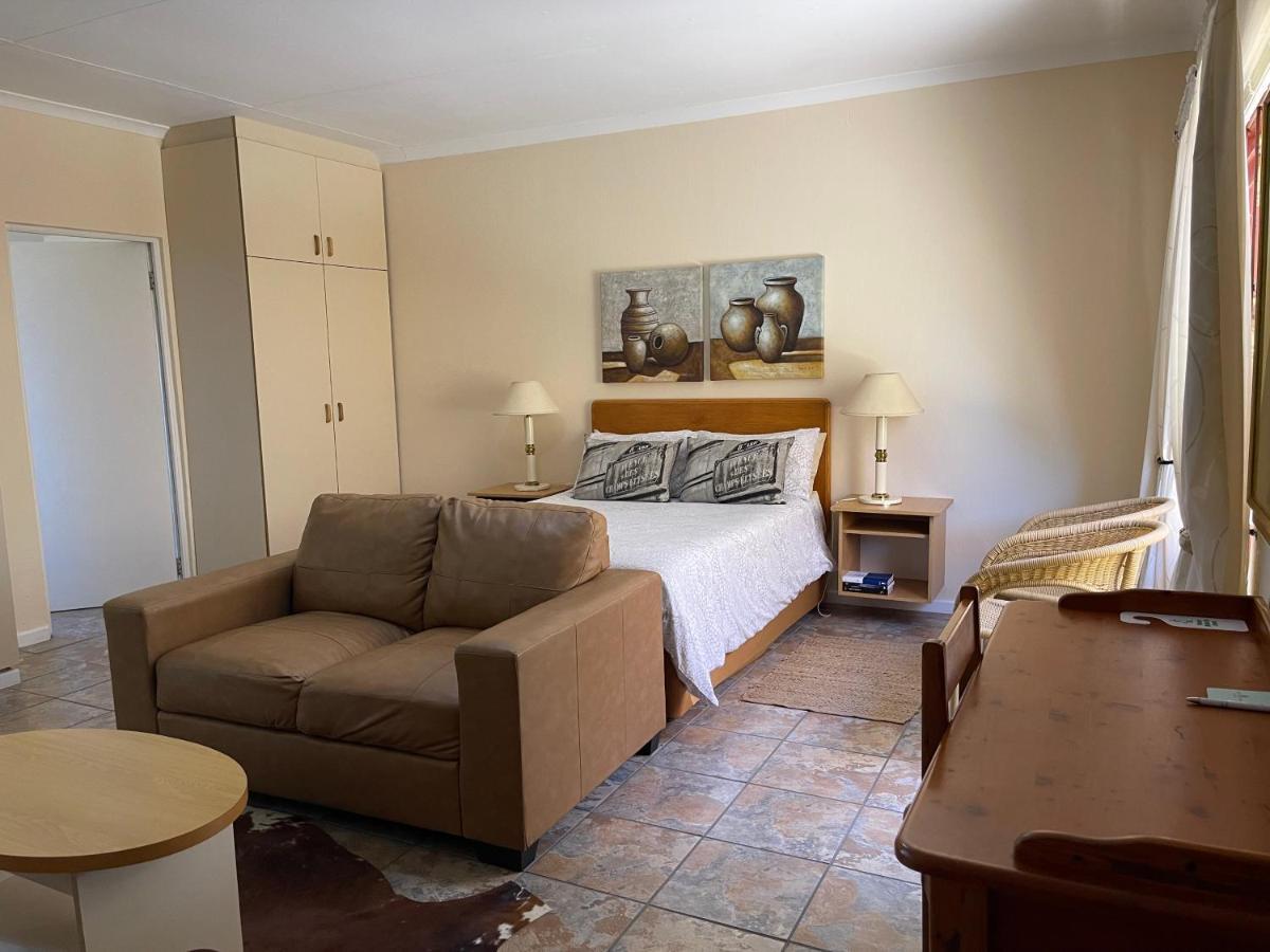 Upper Room Guesthouse Kirkwood Екстер'єр фото