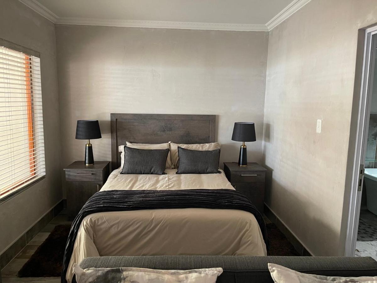 Upper Room Guesthouse Kirkwood Екстер'єр фото