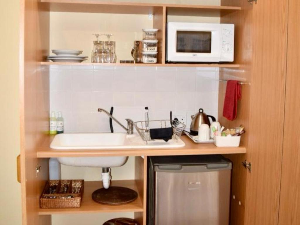 Upper Room Guesthouse Kirkwood Екстер'єр фото